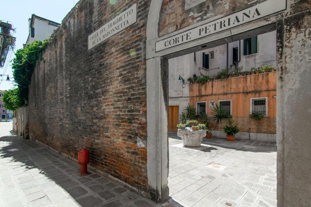 Residence Alma - Rialto Bridge Venedig Eksteriør billede